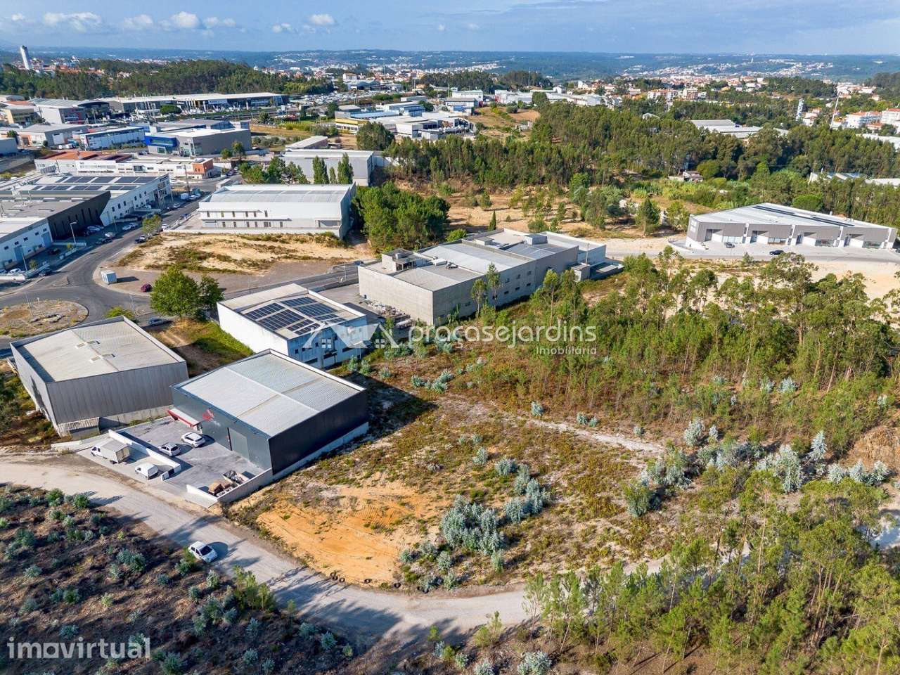 Terreno Industrial com 1.540 m² na Zona Industrial de Leiria – Exce... - Grande imagem: 2/24