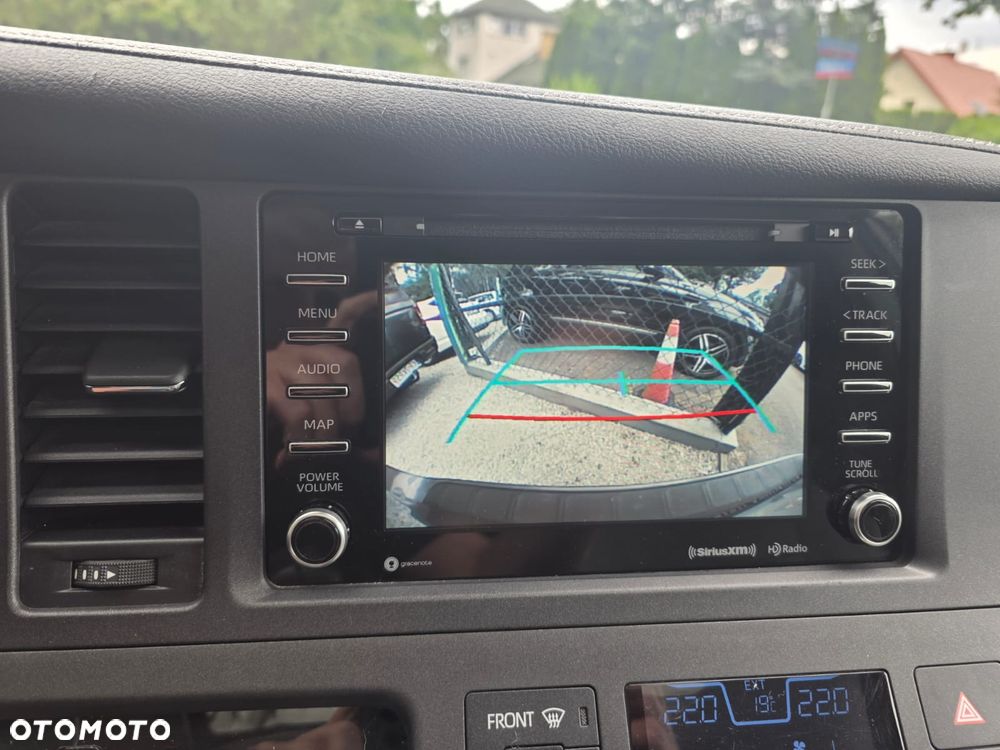 Toyota Sienna - 15