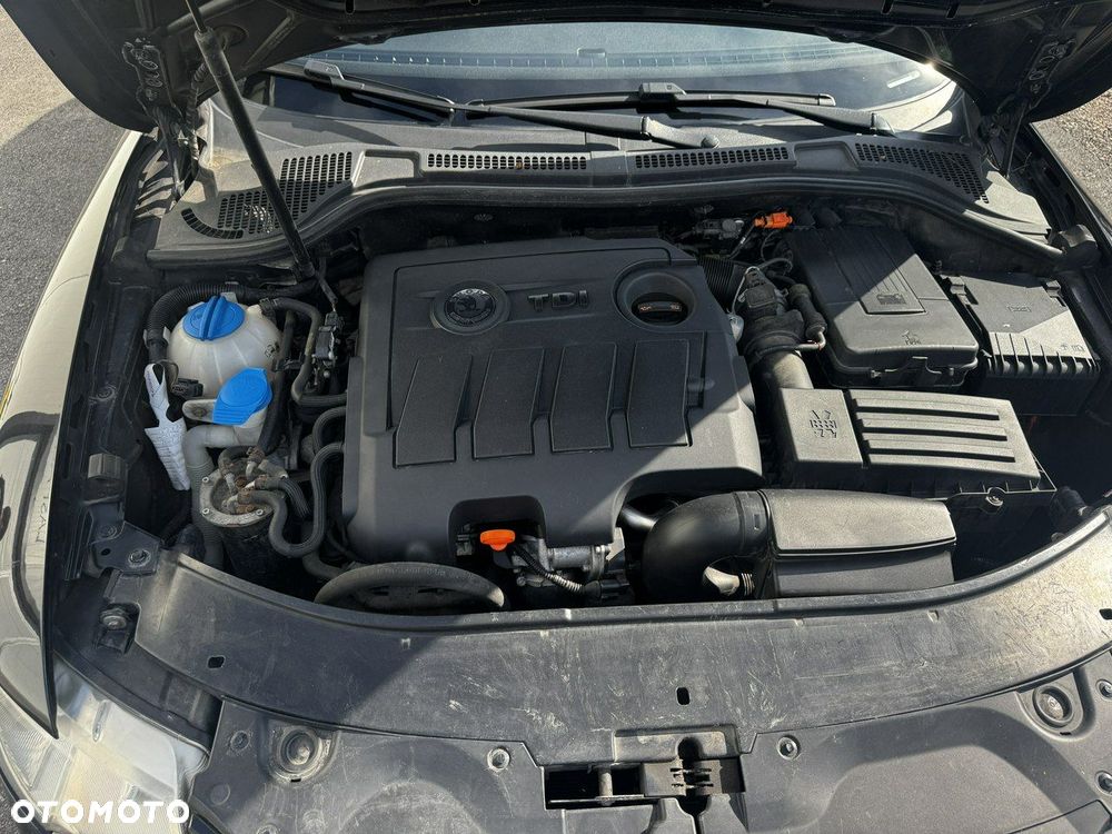 Skoda Superb 1.6 TDI GreenLine - 15