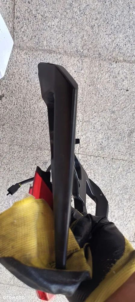 APRILIA SHIVER DORSODURO OWIEWKA OGON LAMPA RĄCZKI PASAŻERA - 24