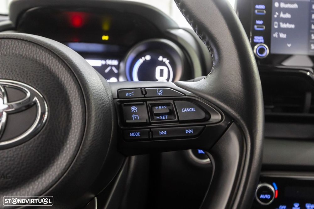 Toyota Yaris 1.5 VVT-i Luxury - 22