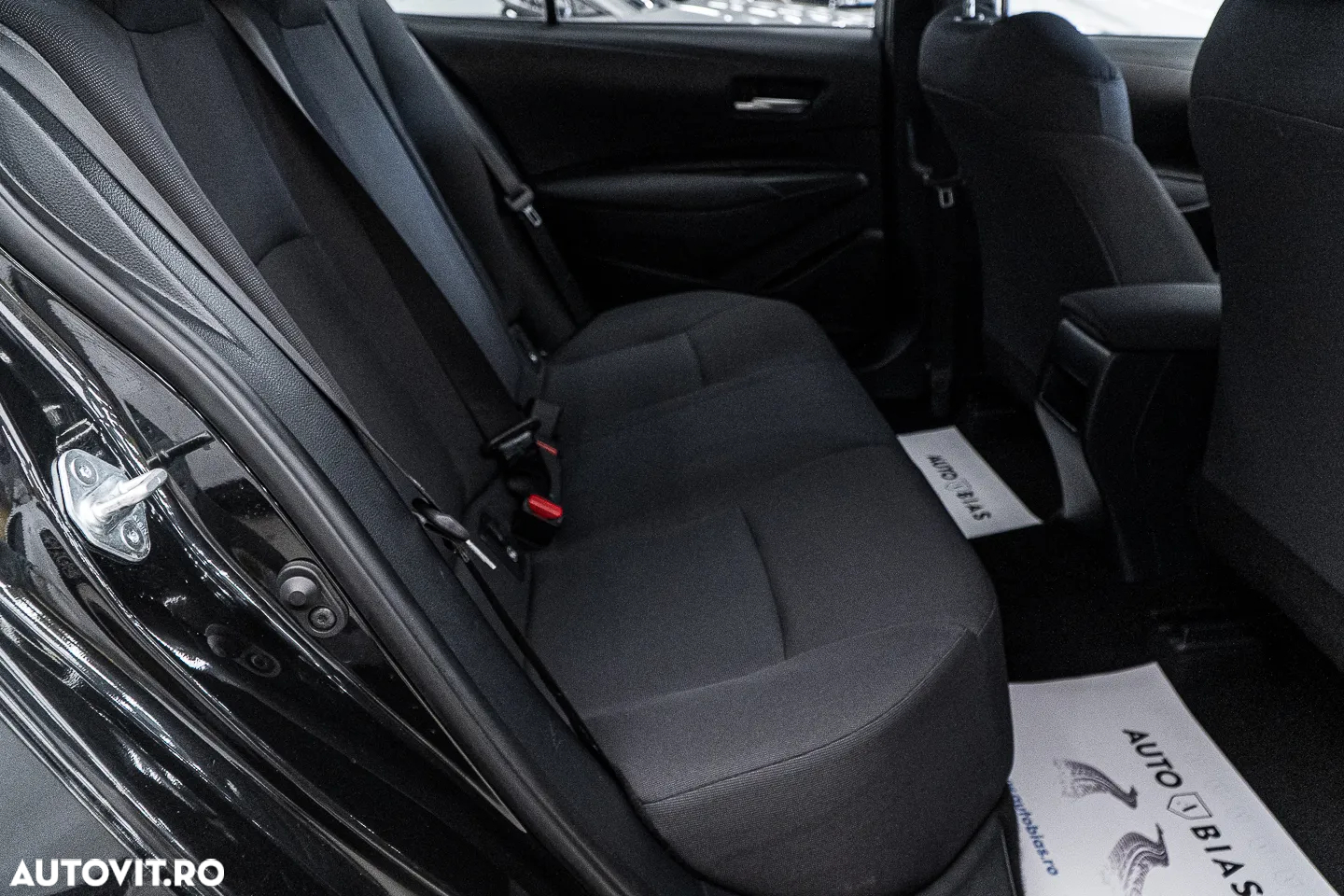 Toyota Corolla Sedan 1.6 Business - 8