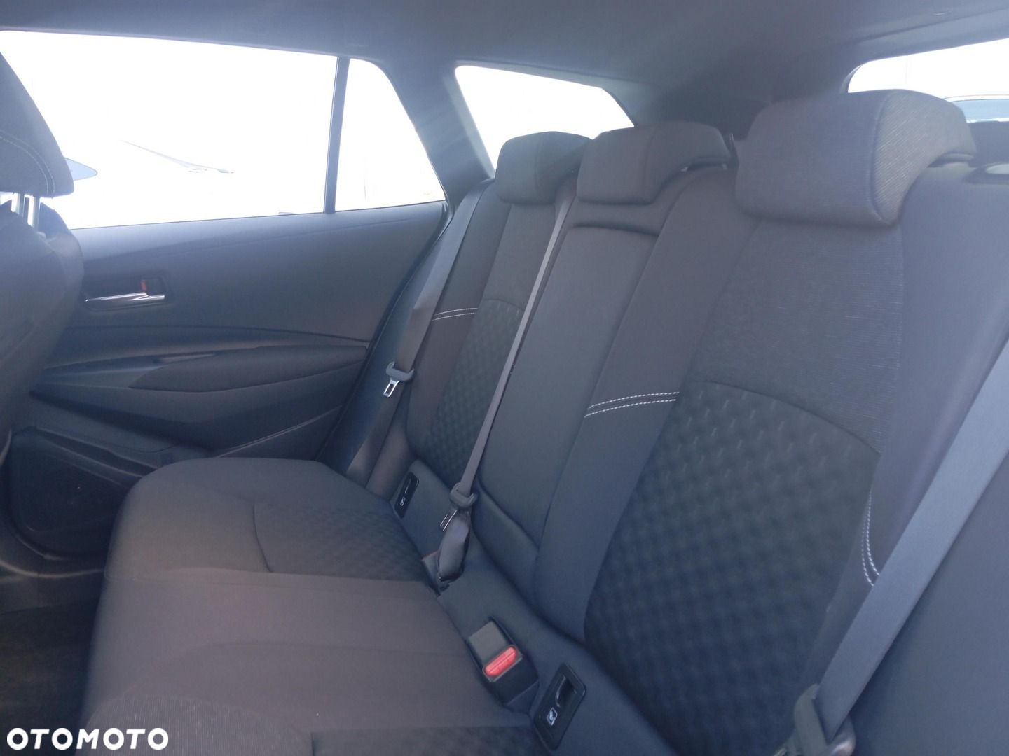 Toyota Corolla 1.8 Hybrid Comfort - 21