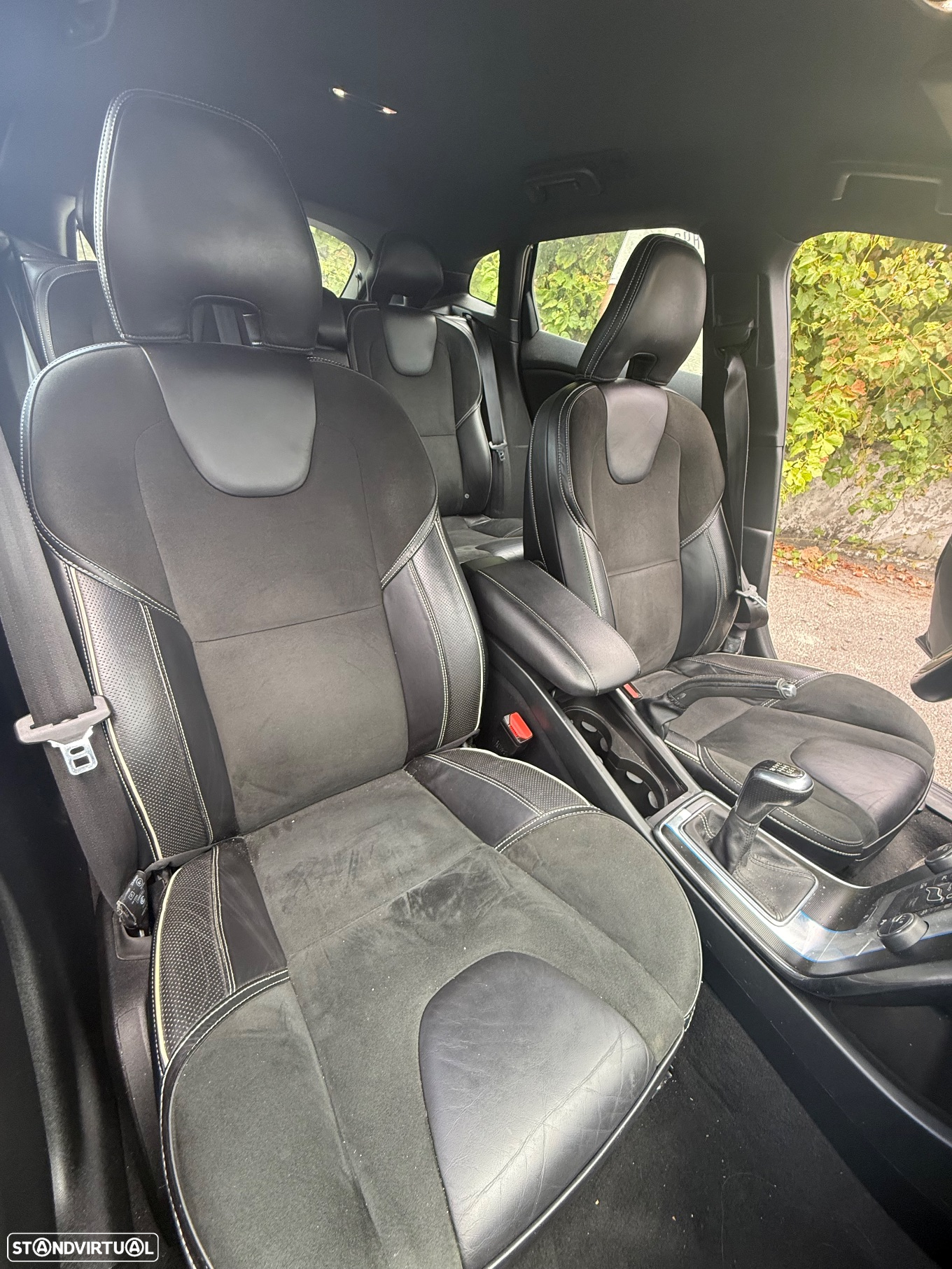 Volvo V40 2.0 D4 R-Design - 4