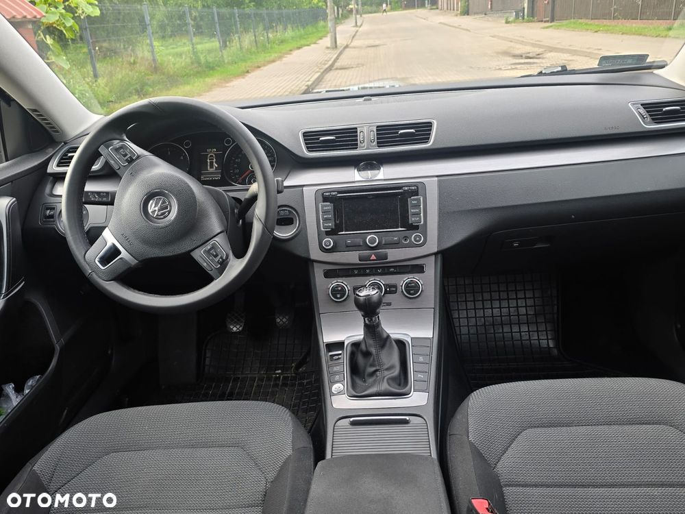 Volkswagen Passat 2.0 TDI Comfortline - 7