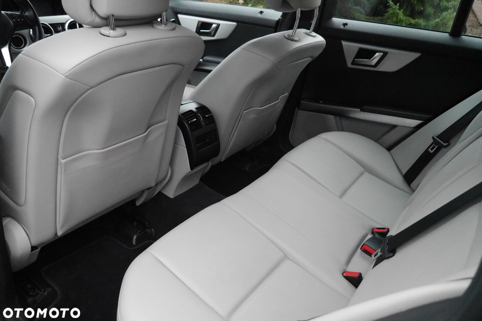 Mercedes-Benz GLK 200 CDI (BlueEFFICIENCY) - 13