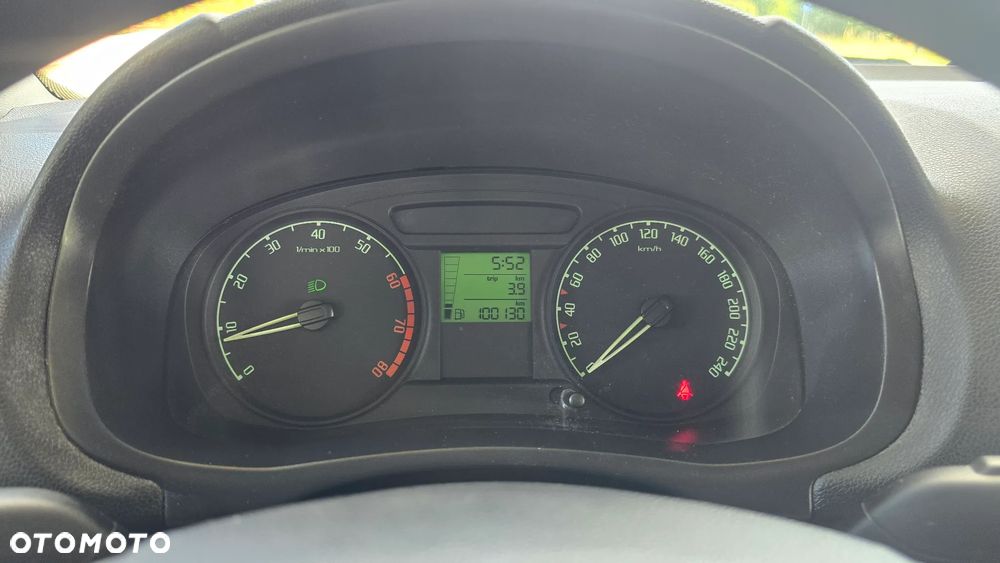 Skoda Fabia 1.4 16V Active - 33