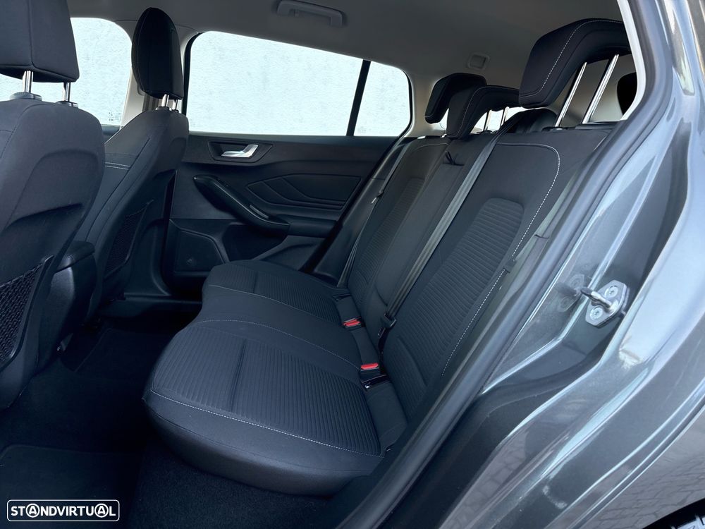 Ford Focus SW 1.5 TDCi EcoBlue Business - 24