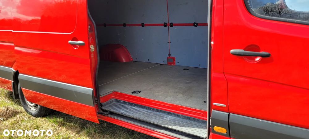 Mercedes-Benz Sprinter - 16