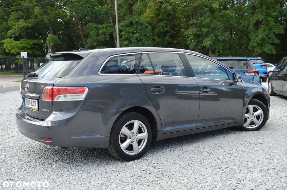 Toyota Avensis 2.0 D-4D Sol - 26