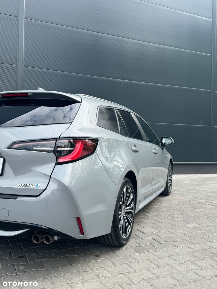 Toyota Corolla 2.0 Hybrid Executive - 12