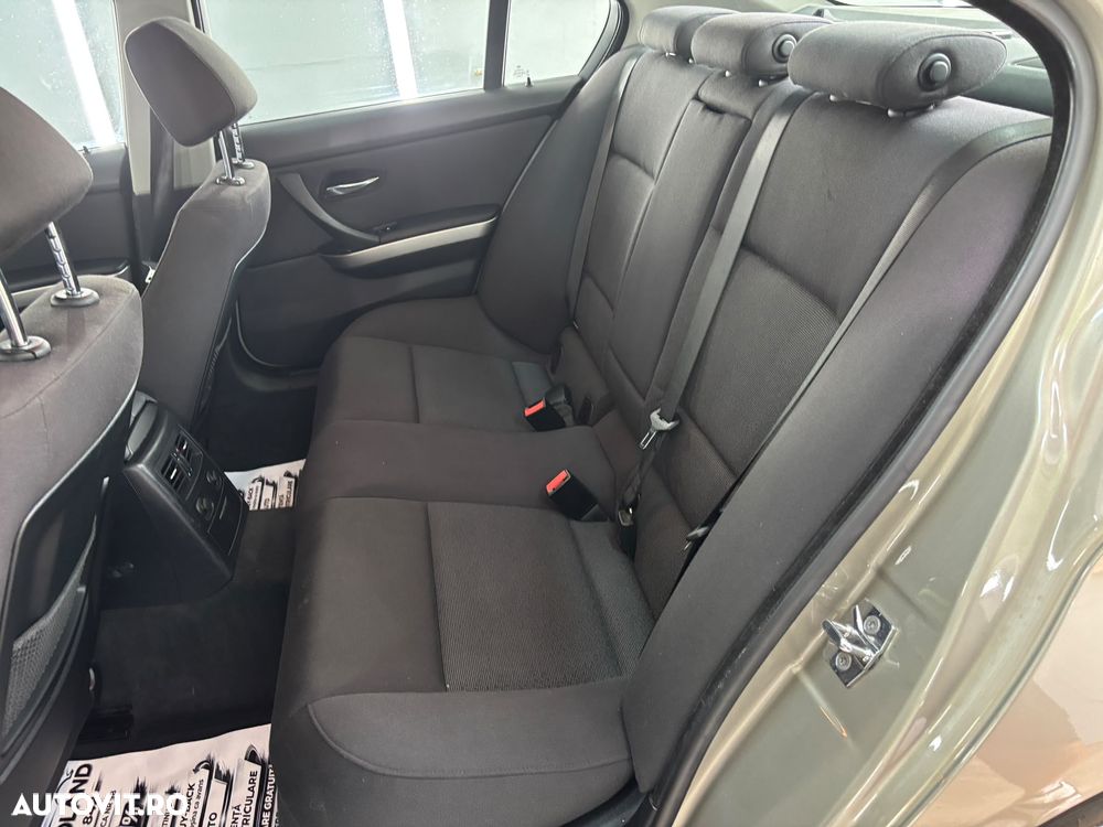 BMW Seria 3 318i Aut. Edition Exclusive - 8