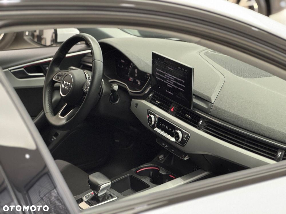 Audi A4 Limousine - 35