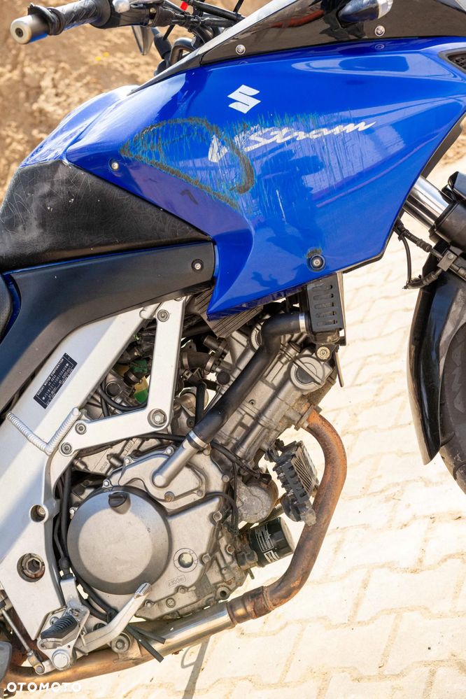 Suzuki V-STROM - 13
