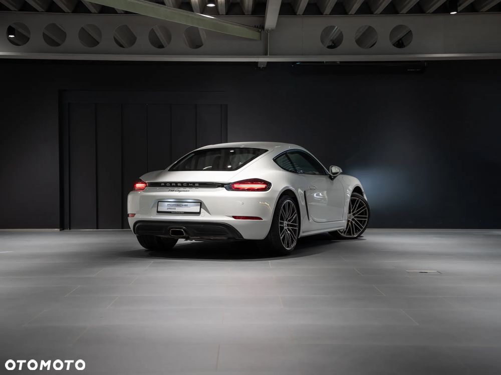 Porsche 718 Cayman - 5