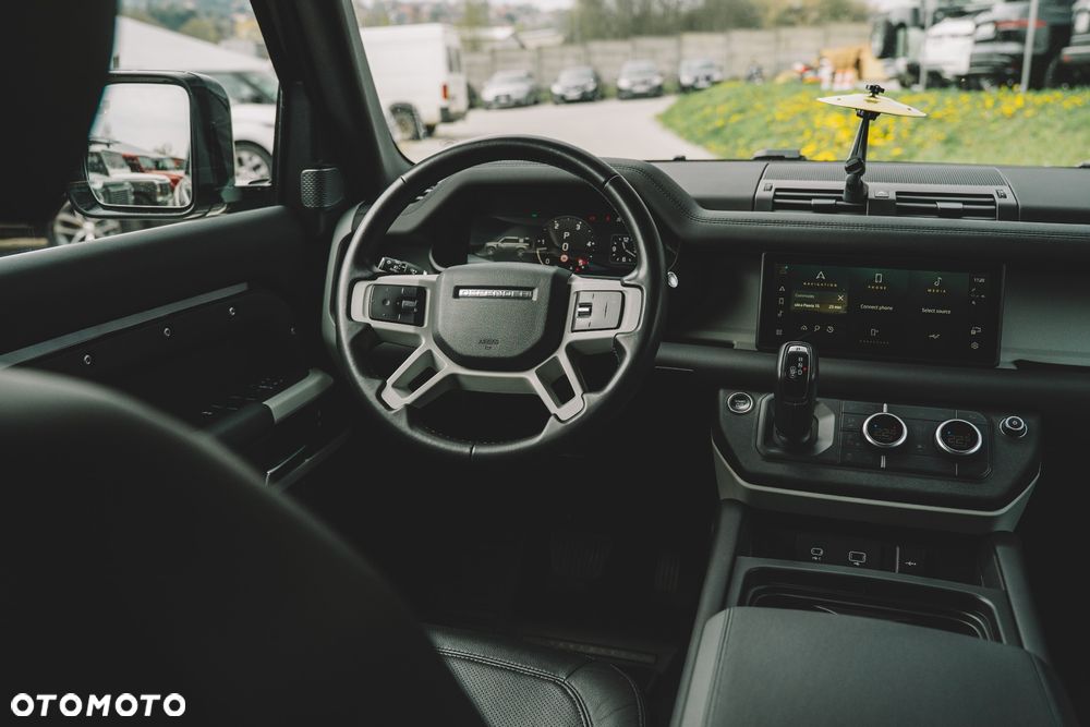 Land Rover Defender 3.0 D300 mHEV SE - 16