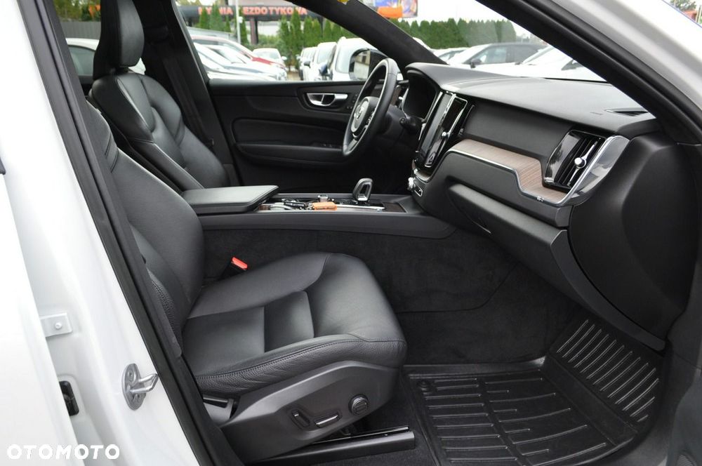 Volvo XC 60 T8 Plug-In Hybrid AWD Polestar Engineered - 35