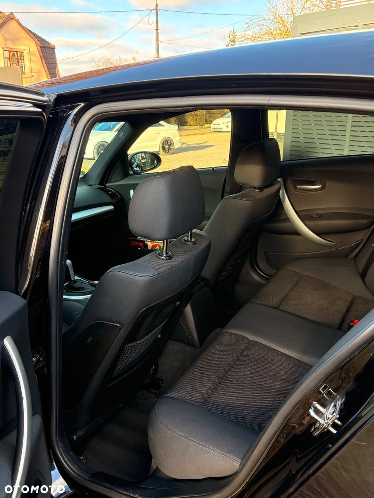 BMW Seria 1 120d - 19