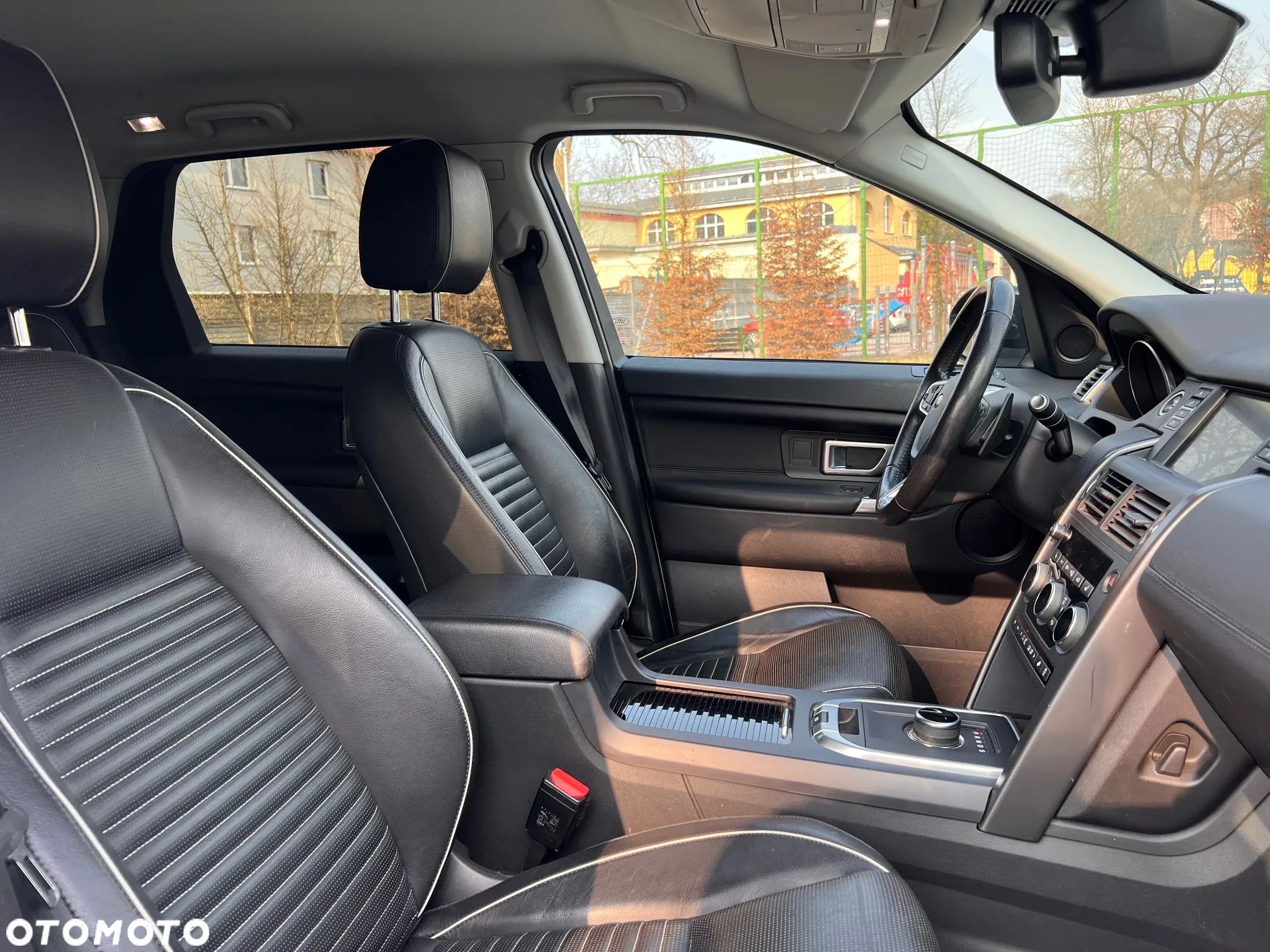 Land Rover Discovery Sport 2.0 D180 R-Dynamic HSE - 20
