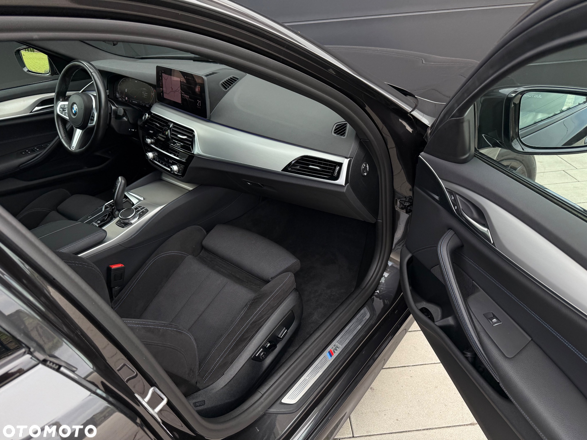 BMW Seria 5 520d xDrive Touring M Sport Edition - 8