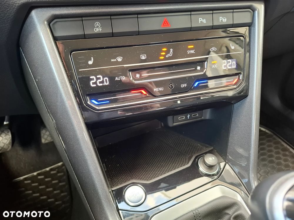 Volkswagen T-Roc 1.5 TSI Style - 17