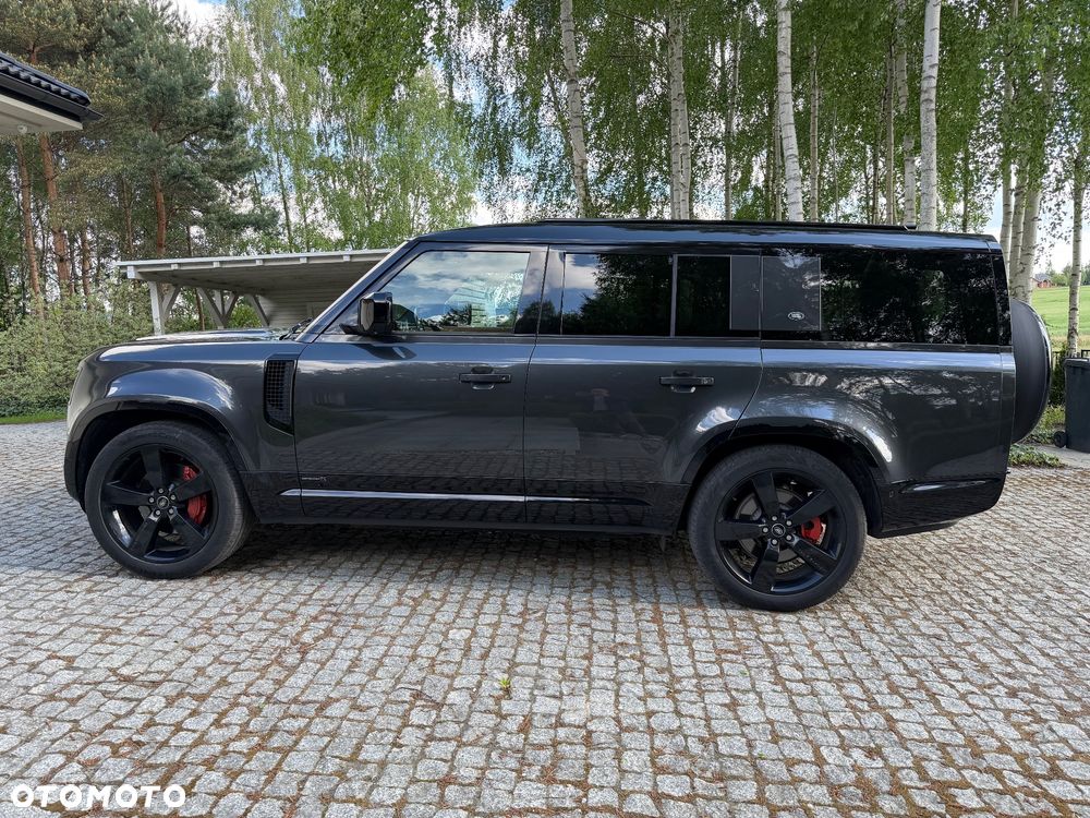 Land Rover Defender 130 D300 X-Dynamic HSE - 3