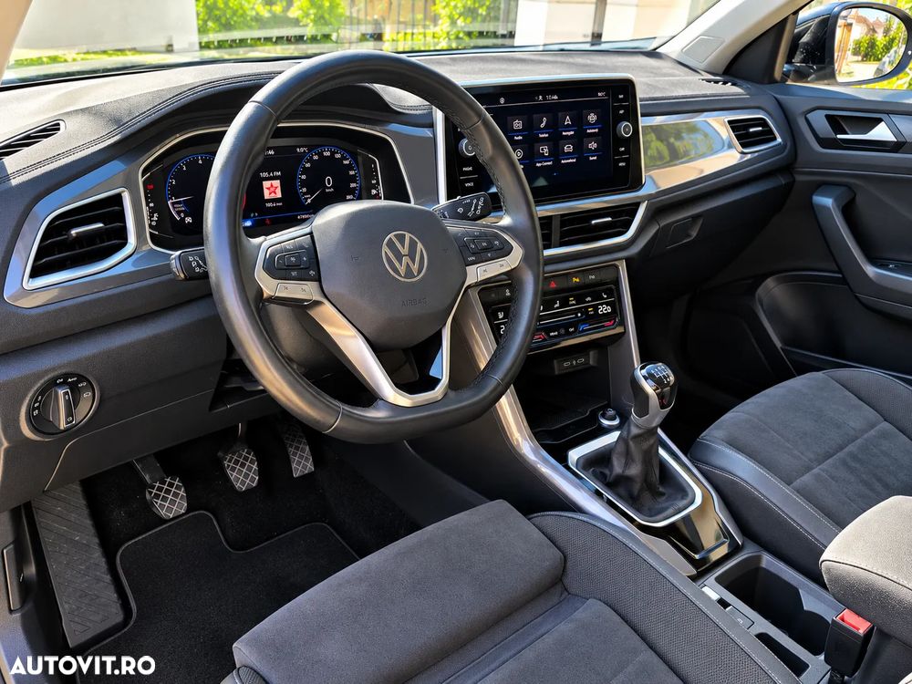 Volkswagen T-Roc - 7