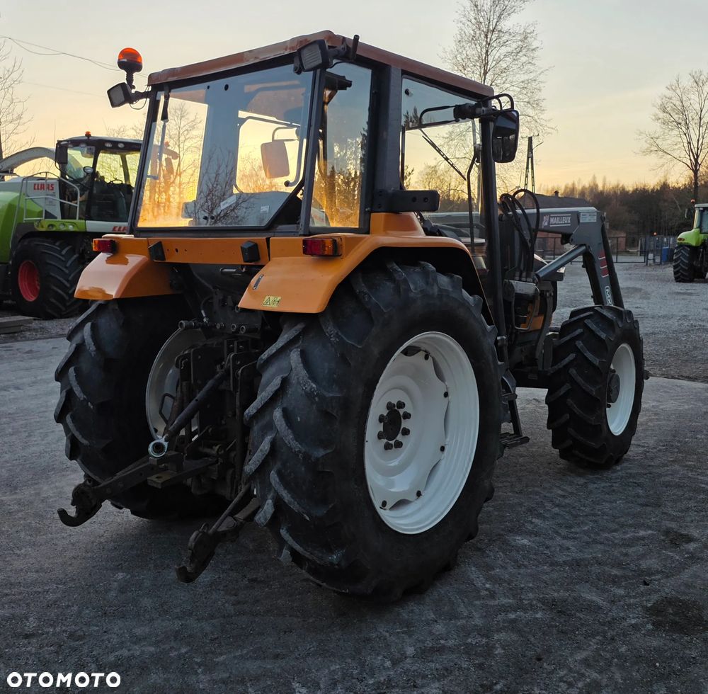 Renault Ceres 335 - 4