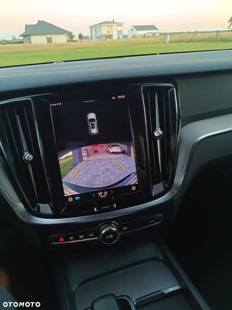 Volvo V60 B4 D Plus Dark - 23