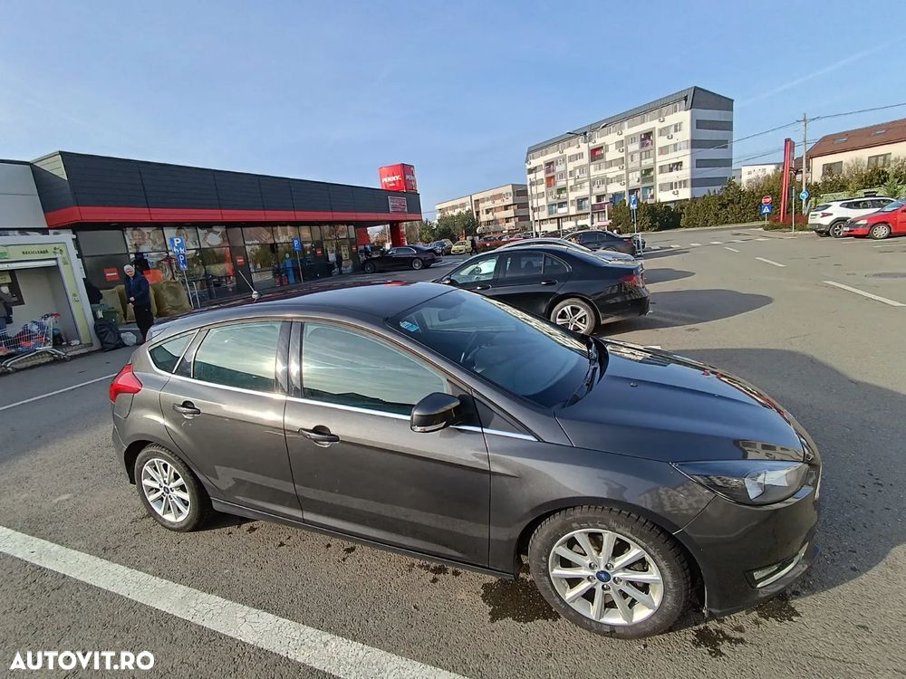 Ford Focus - 10