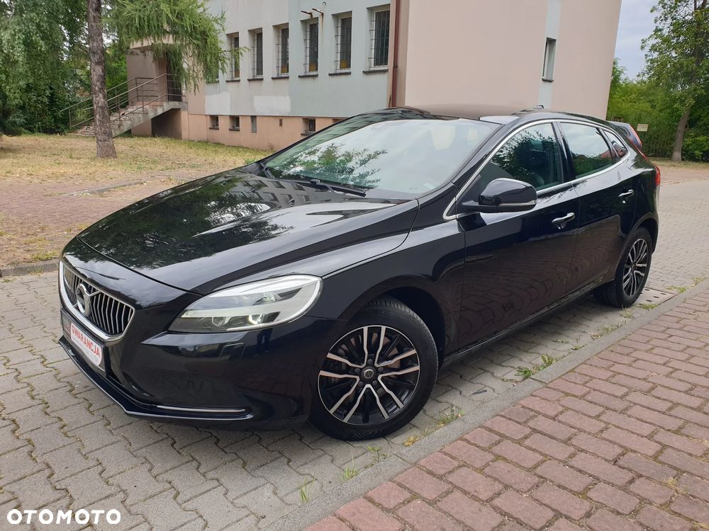 Volvo V40 D3 Inscription - 9