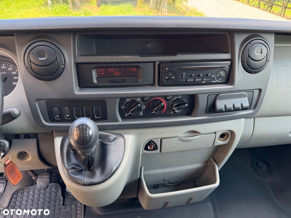 Nissan Interstar - 14