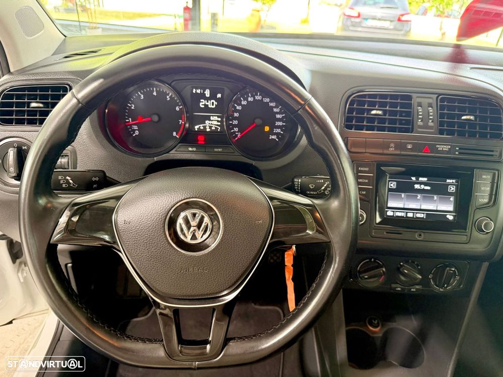VW Polo 1.0 Trendline - 23