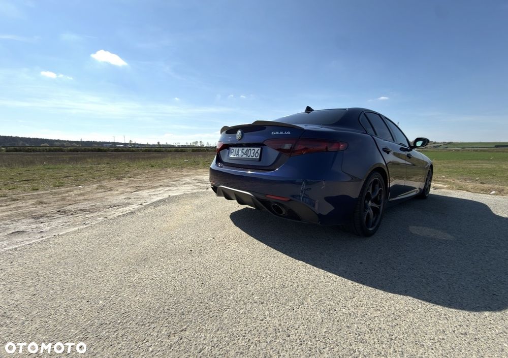 Alfa Romeo Giulia 2.0 Turbo 16V AT8 Veloce Ti - 5