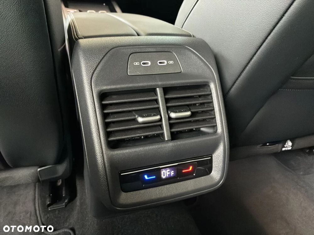 Volkswagen Passat Variant - 30