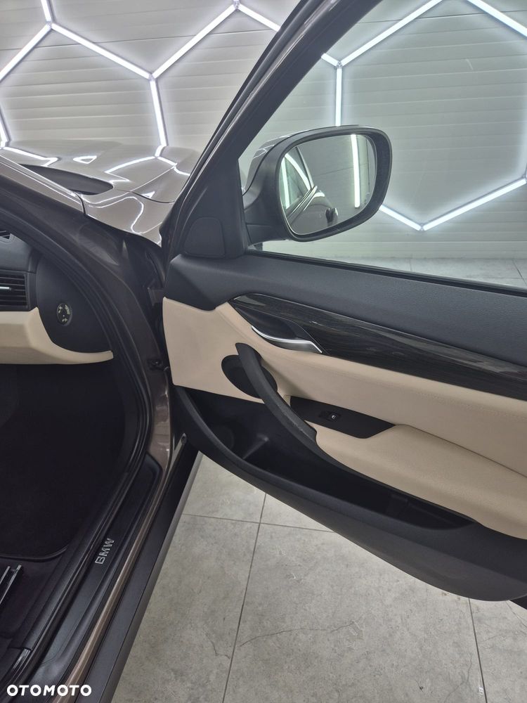 BMW X1 xDrive20d - 21