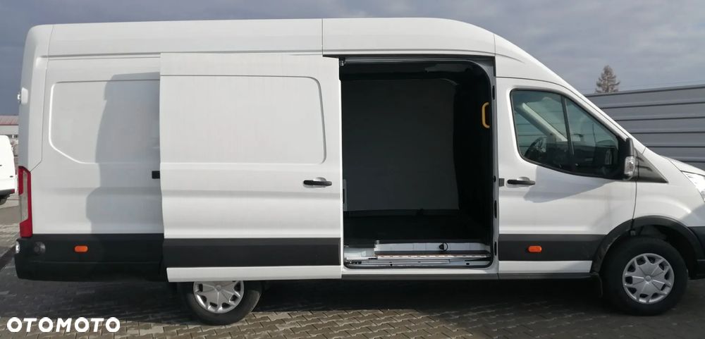 Ford Tranist - 12