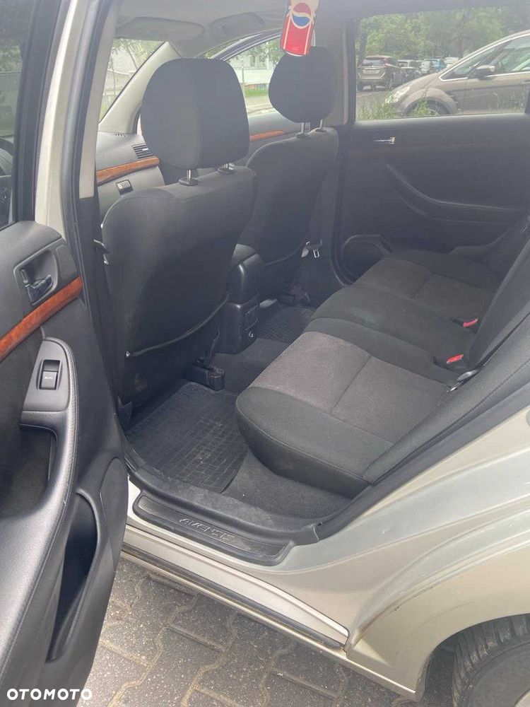 Toyota Avensis - 7