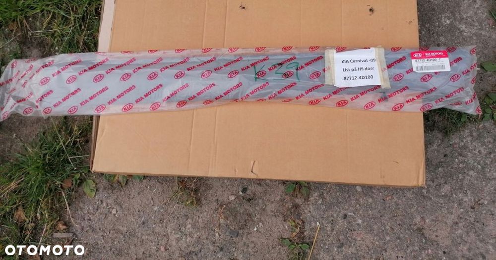 LISTWA DRZWI KIA CARNIVAL II 2005-2014 877124D100 - 2