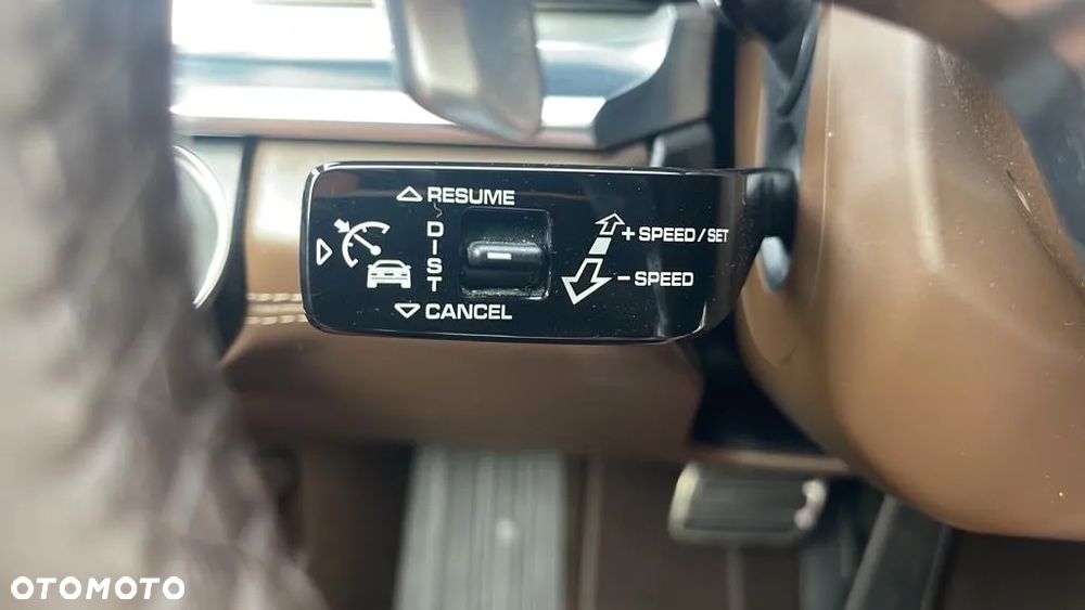 Porsche Panamera 4S Executive - 25