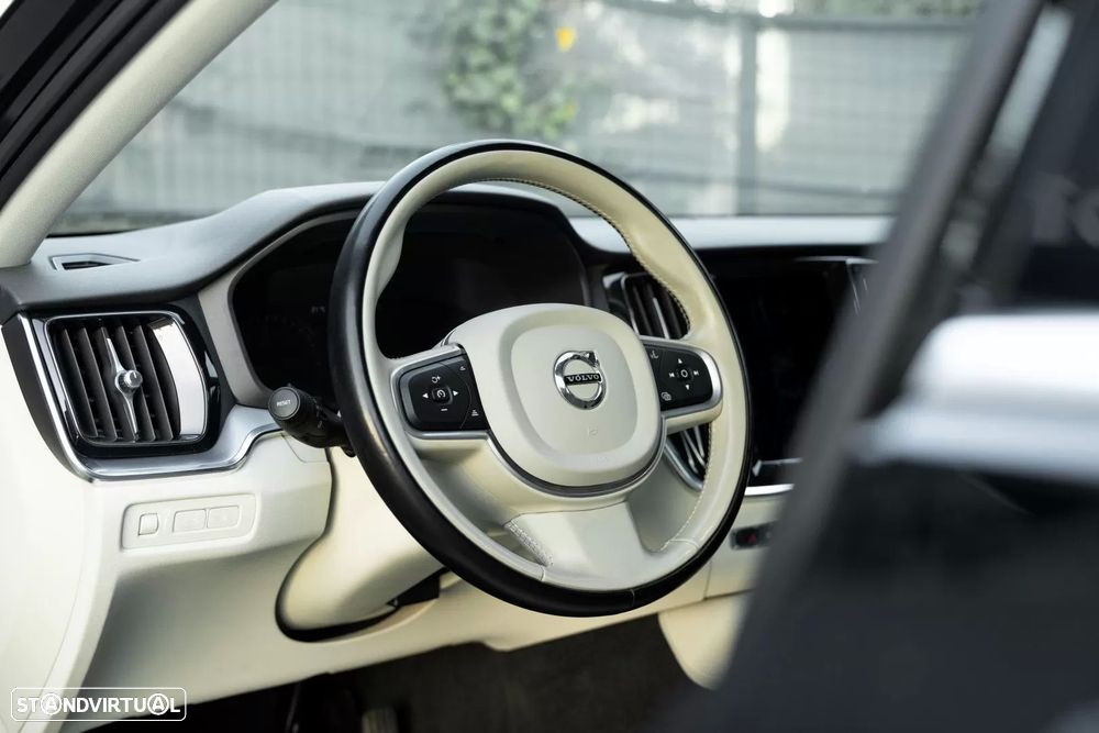 Volvo V60 2.0 T6 AWD TE Inscription Expression - 25