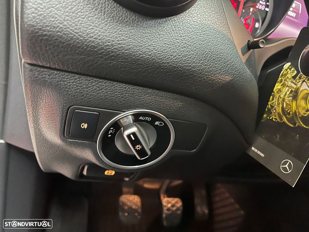 Mercedes-Benz CLA 200 CDI Urban - 16