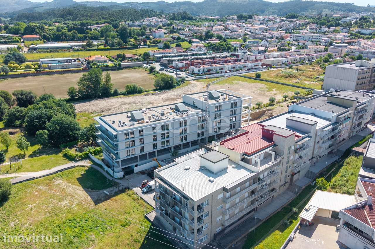Apartamento T2 no Edifício Parque do Ave em Ponte, Guimarães - Grande imagem: 4/33