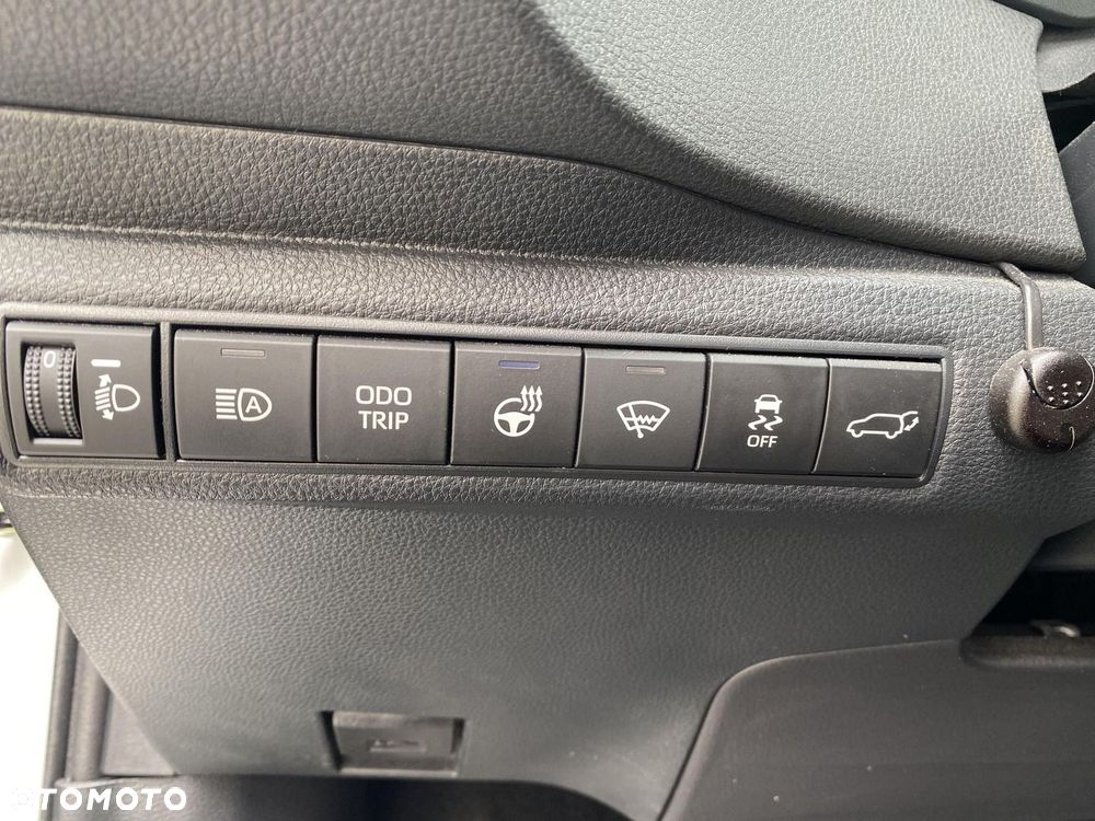 Toyota Corolla 2.0 Hybrid GR Sport Dynamic - 24