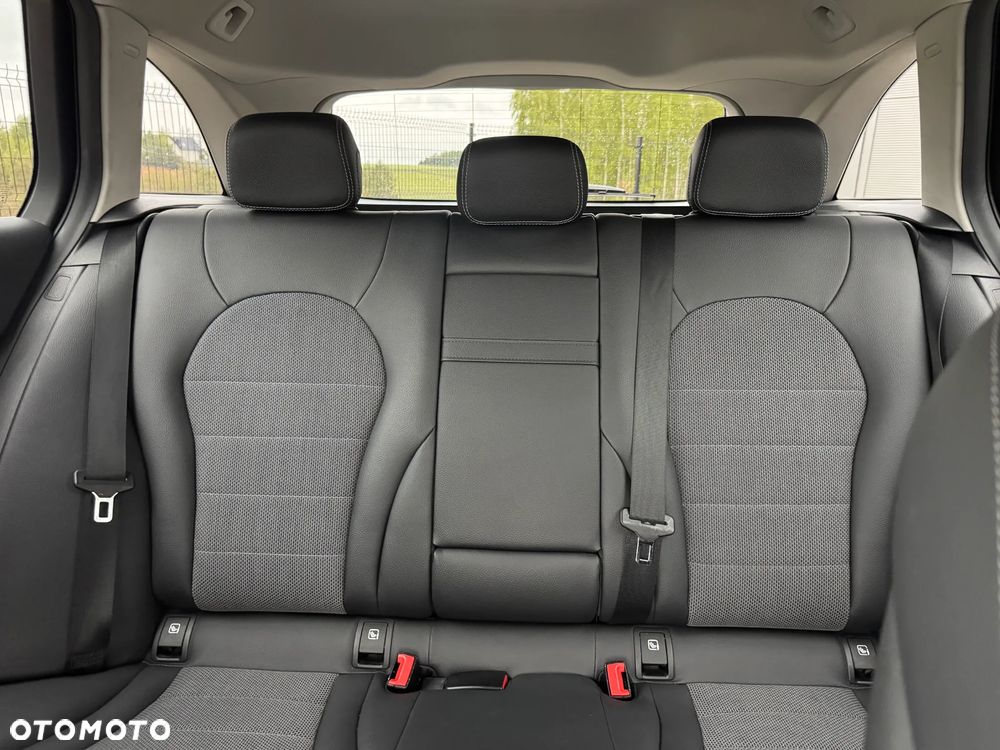 Mercedes-Benz Klasa C 220 d 9G-TRONIC Exclusive - 19