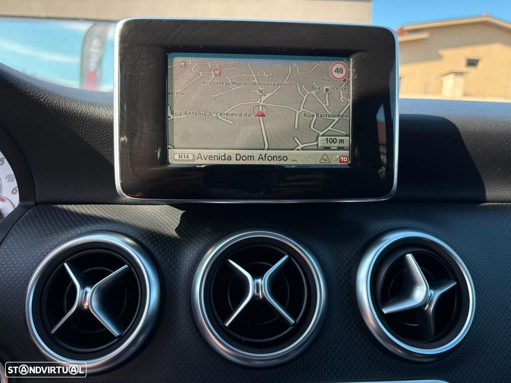 Mercedes-Benz A 180 - 11