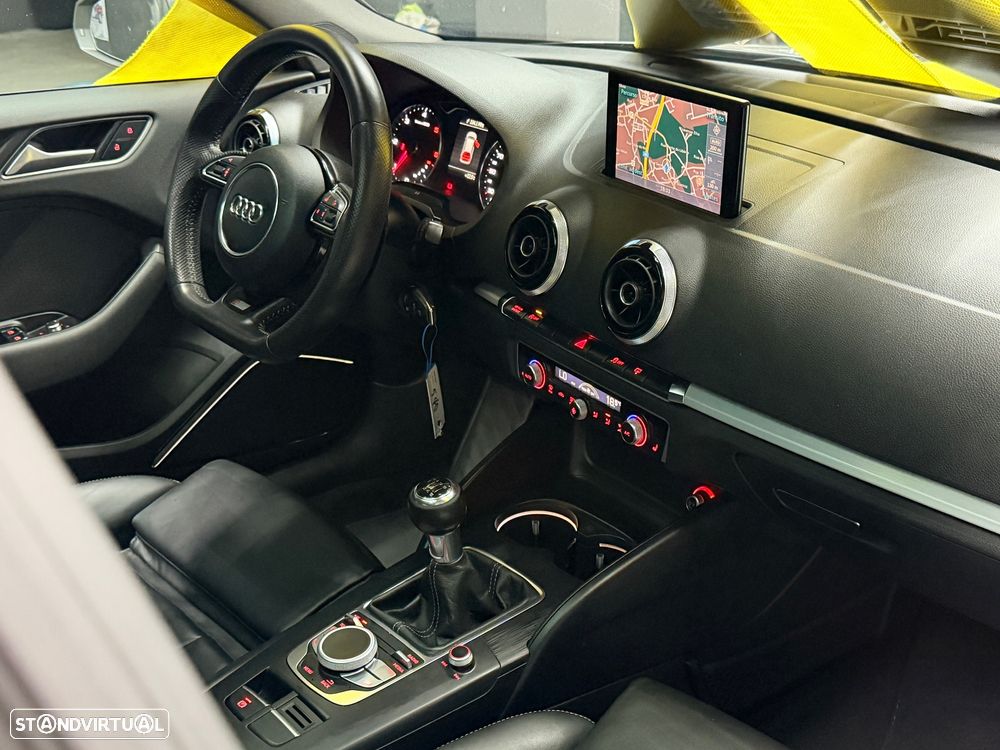 Audi A3 Sportback 2.0 TDI S-line - 29