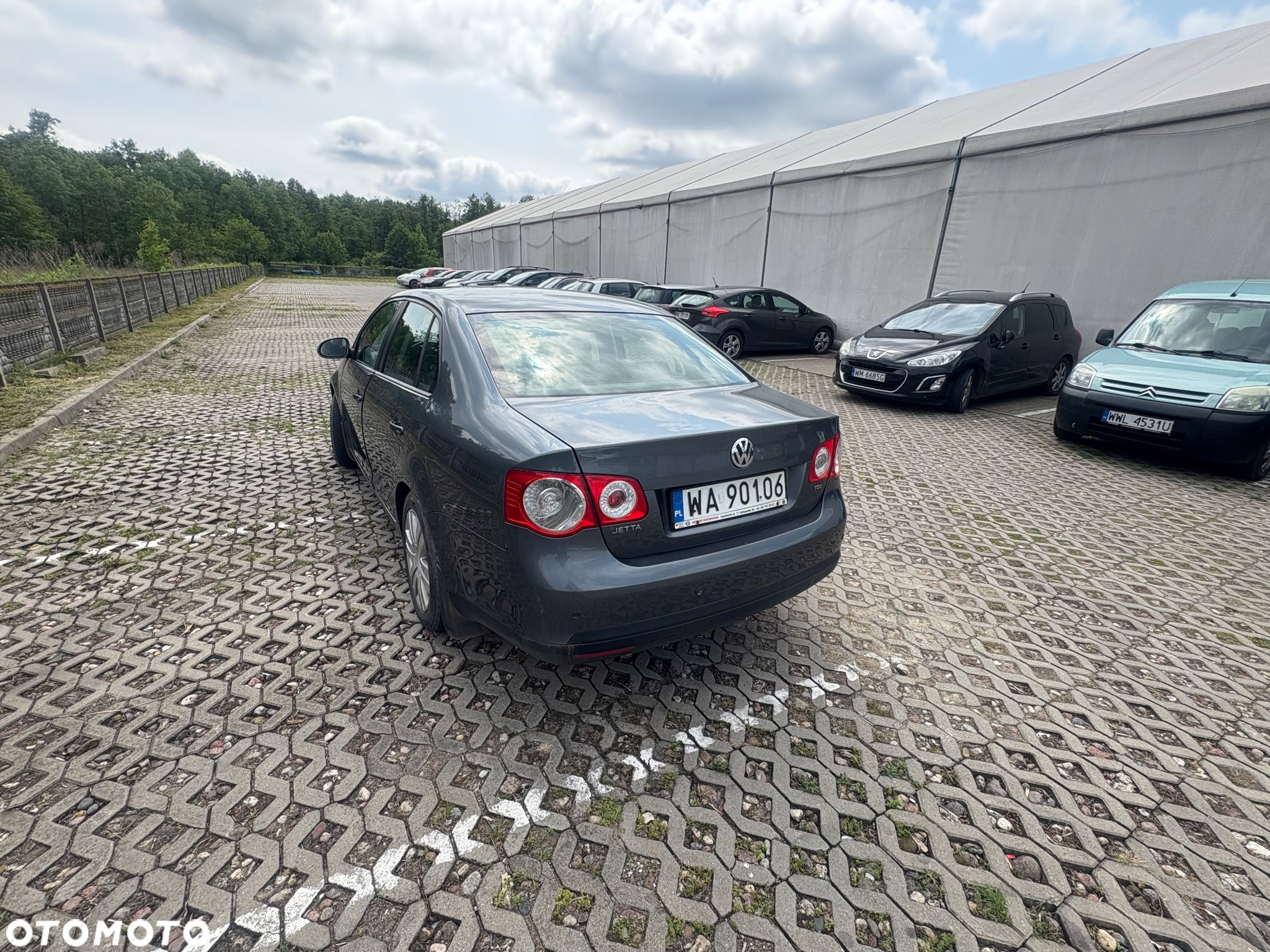 Volkswagen Jetta - 5