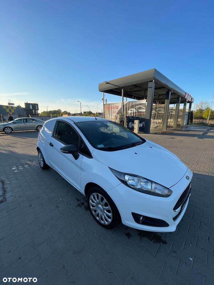 Ford Fiesta 2016 photo 4
