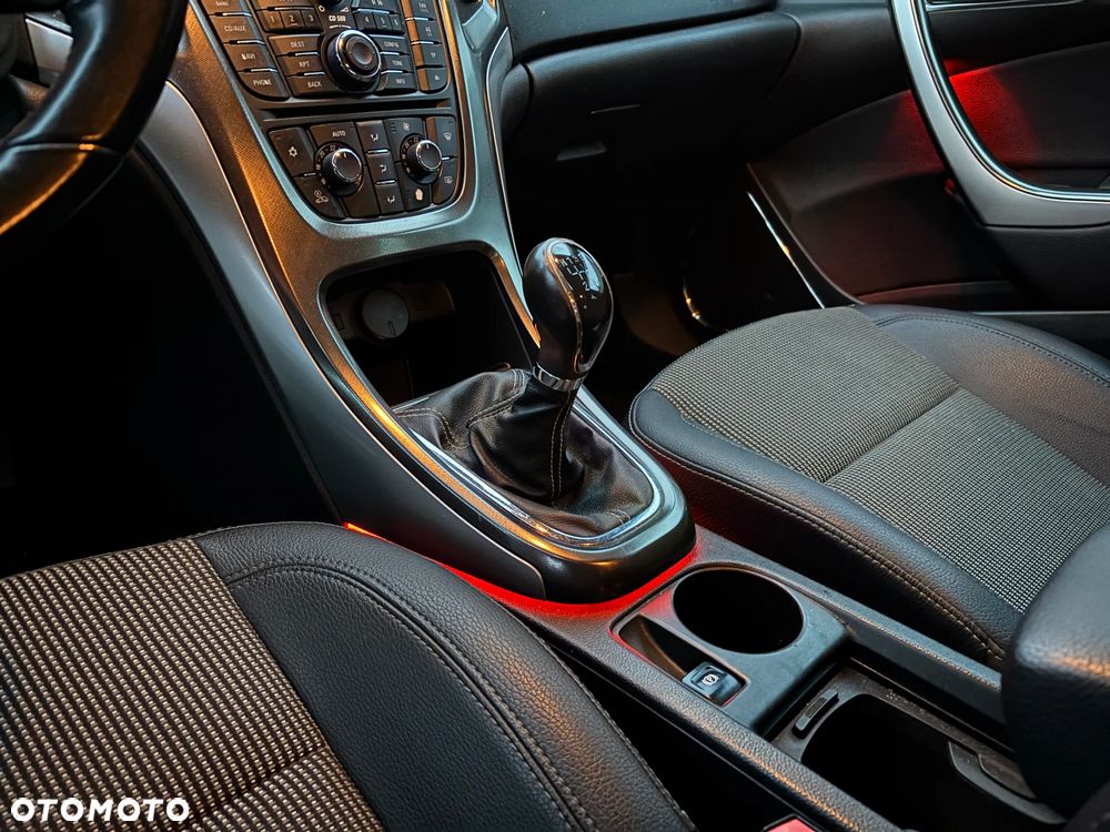 Opel Astra 1.7 CDTI - 11